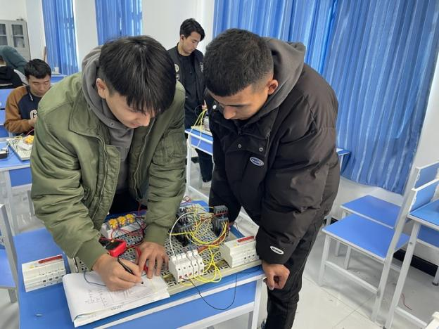 d69b9a7b550845c2aa32513e497605c1.png d69b9a7b550845c2aa32513e497605c1.png